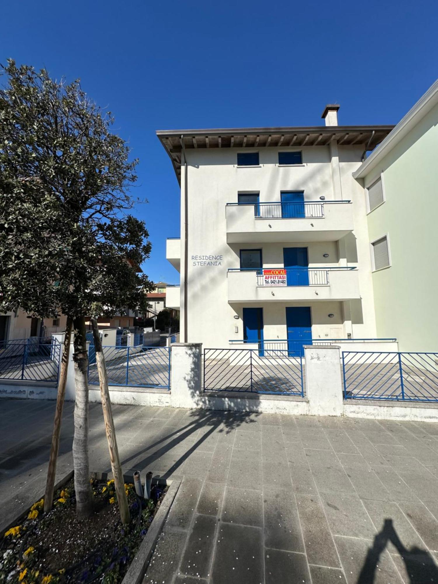 Residence Stefania Attici Su 2 Livelli - Agenzia Cocal Каорле Екстериор снимка